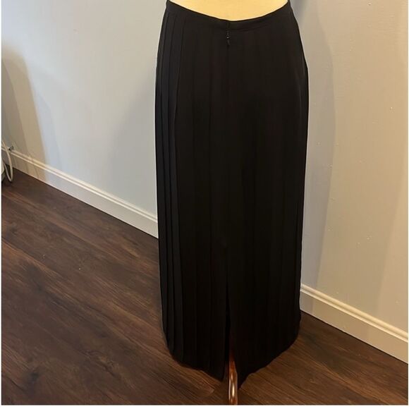 NORTON MCNAUGHTON | full length black pleated skirt 6 - Picture 3 of 7